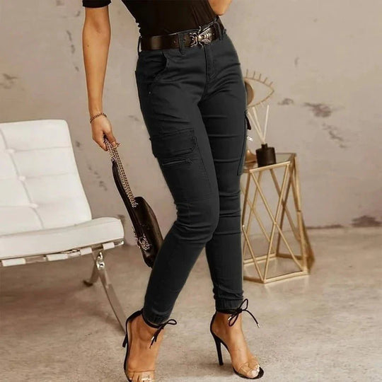 Phoebe - High-Waisted Cargo Jeans