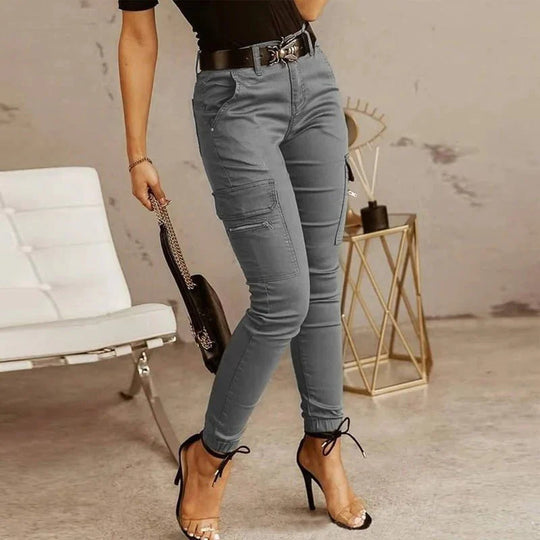 Phoebe - High-Waisted Cargo Jeans